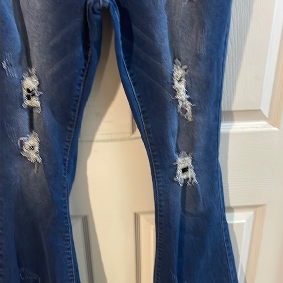Chic Distressed Flare Jeans in Deep Blue - Picture 4 of 11